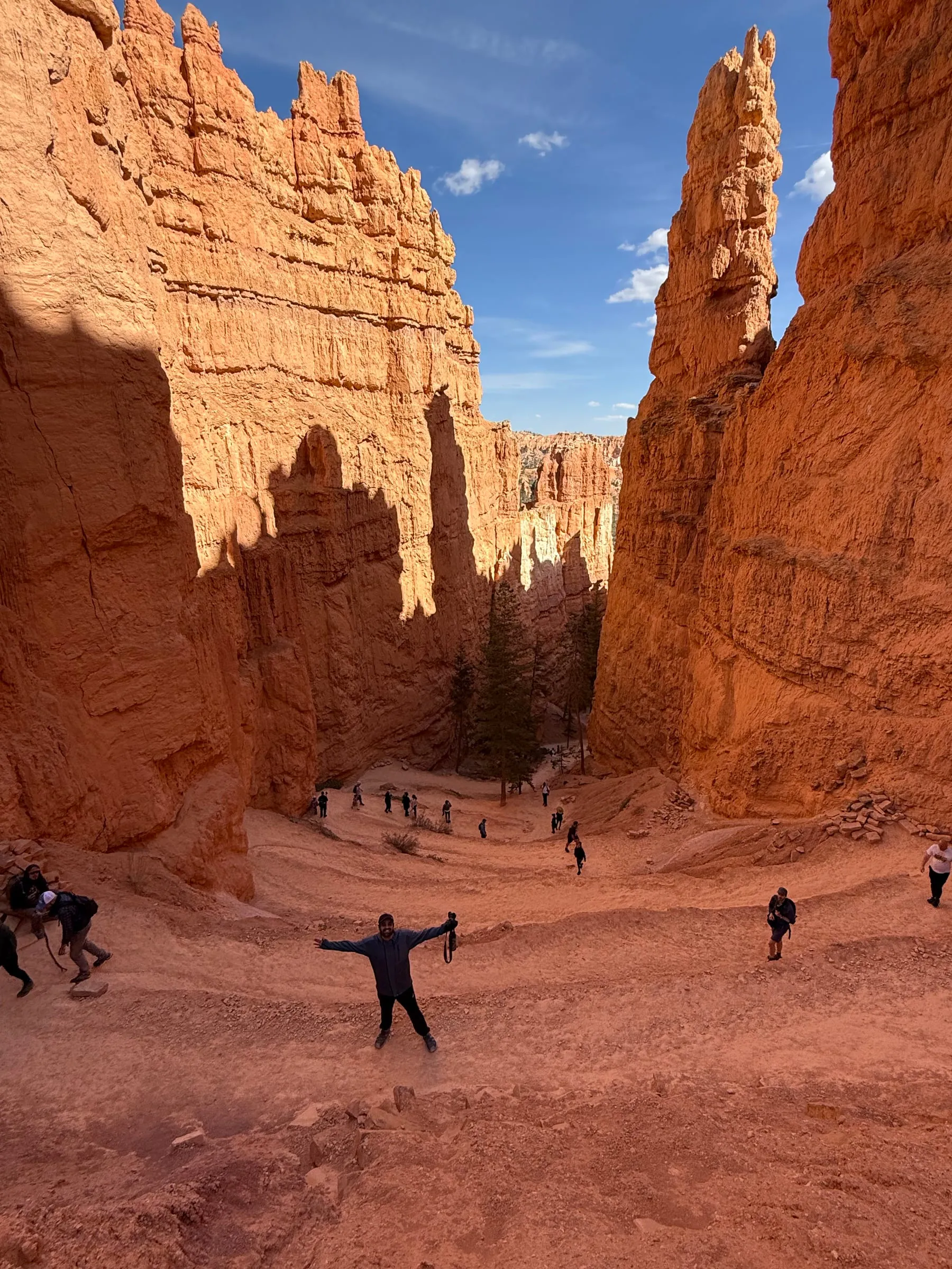 Arms wide open above Bryce Canyon