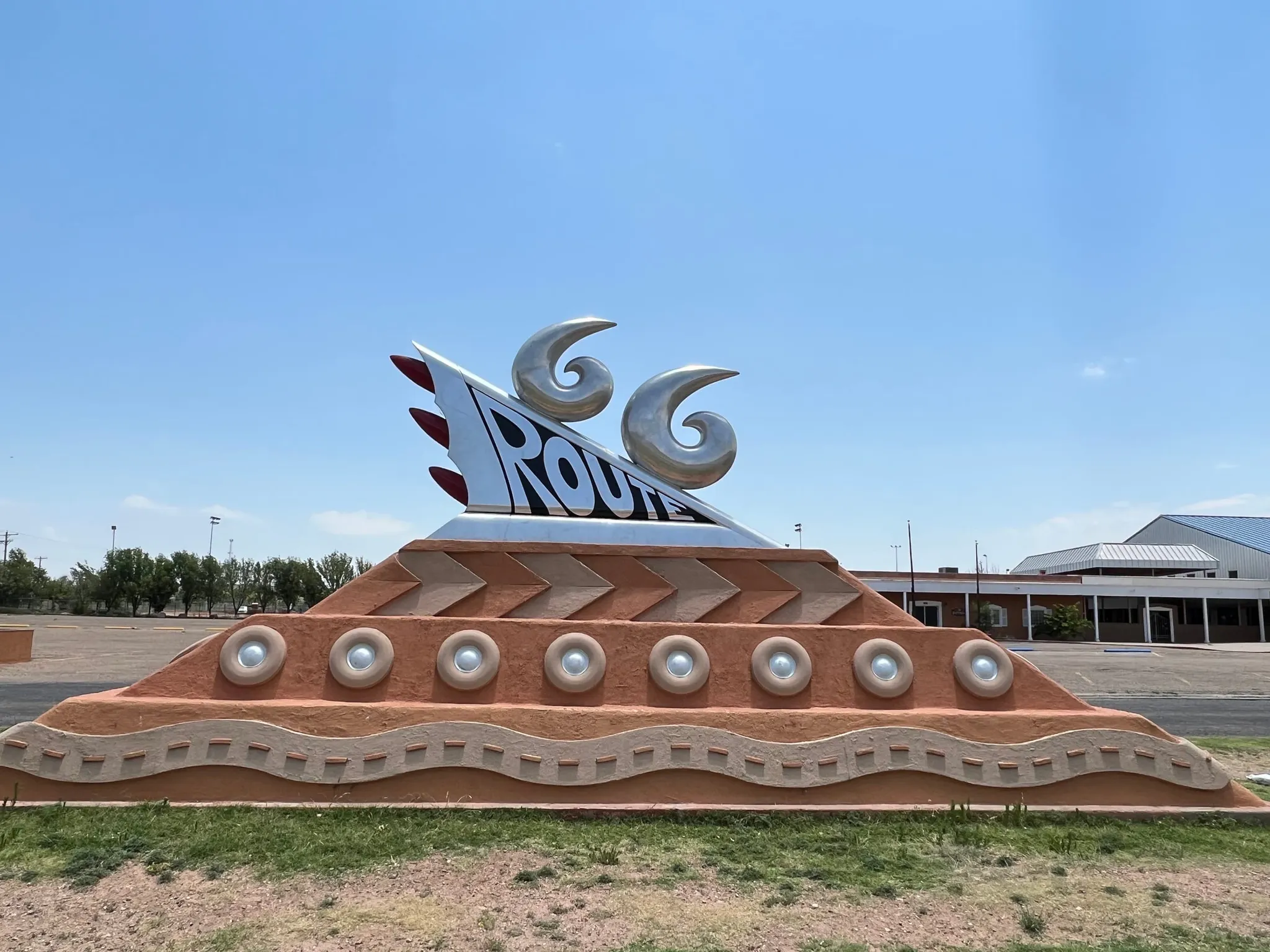 A roadside statue on Route 66